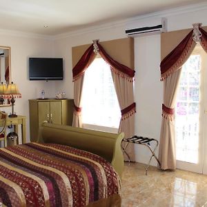 Luxury King Room